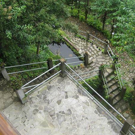 Deolo Cliff Eco Resort Калимпонг Екстериор снимка
